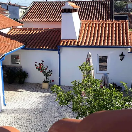 Alojamento de Acomodação e Pequeno-almoço Quinta D'avó Amélia 4*